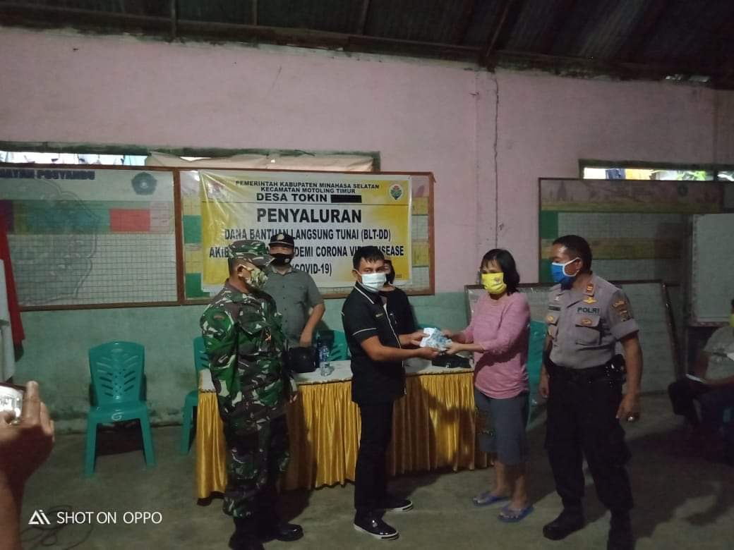 Sebanyak 106 KK Di Desa Tokin Terima BLT Dandes